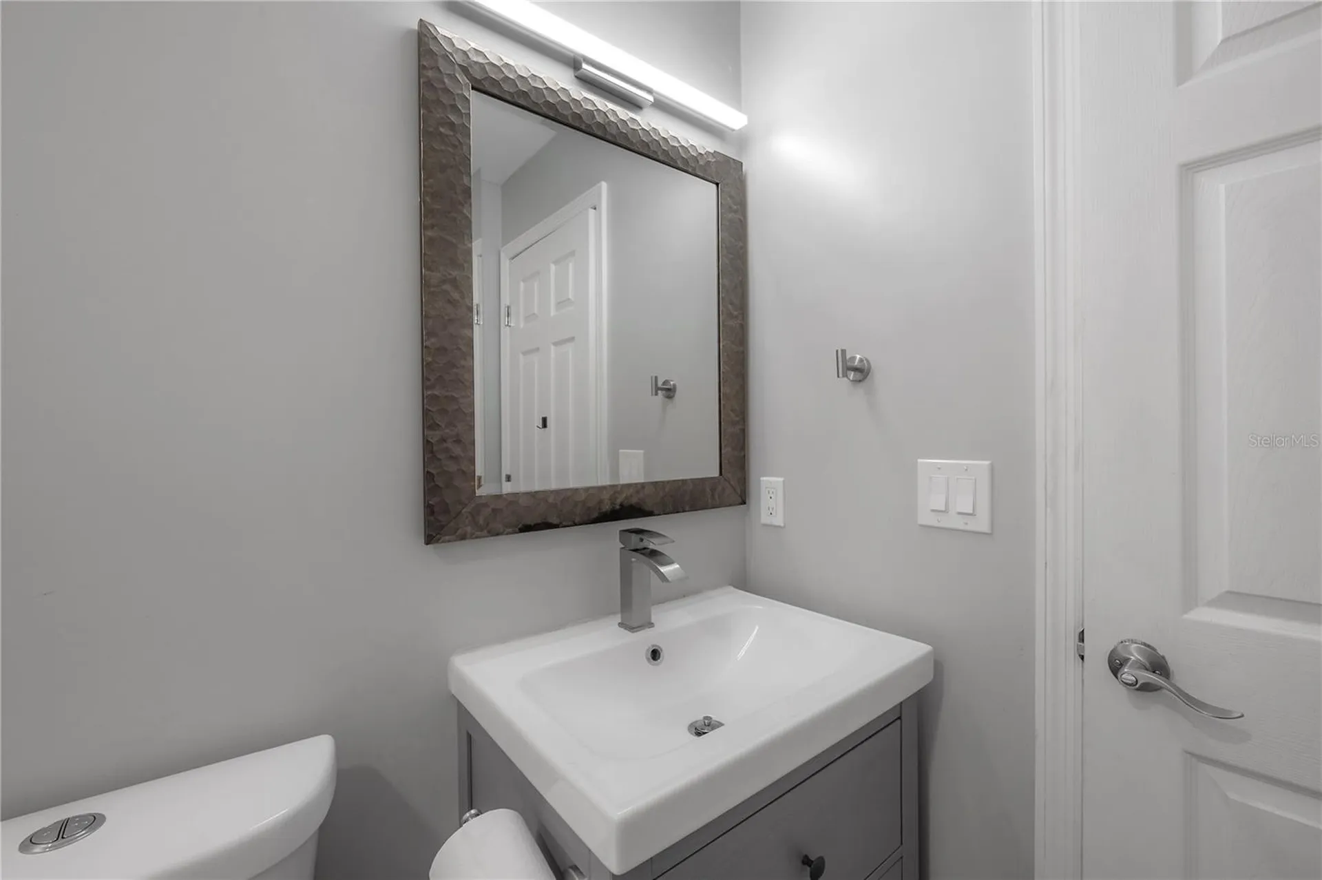 2341 W Chestnut Street Tampa FL 33607