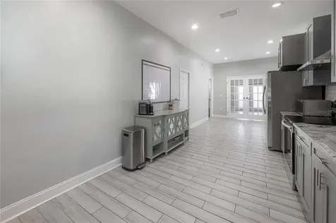 2341 W Chestnut Street Tampa FL 33607