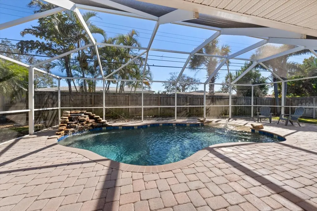 127 Oakwood Drive Largo FL 33770