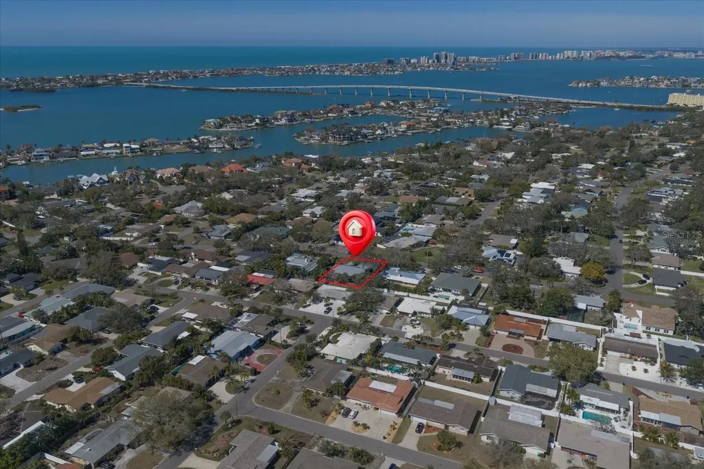 127 Oakwood Drive Largo FL 33770