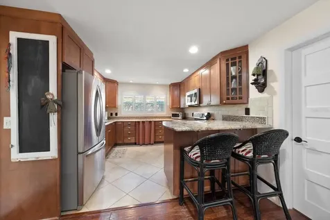 127 Oakwood Drive Largo FL 33770
