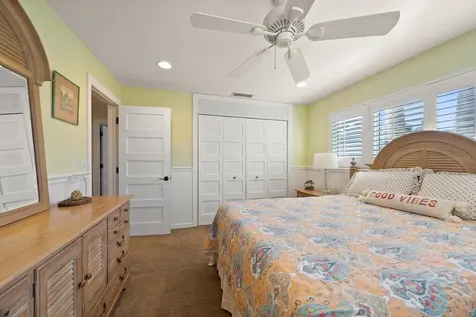 127 Oakwood Drive Largo FL 33770