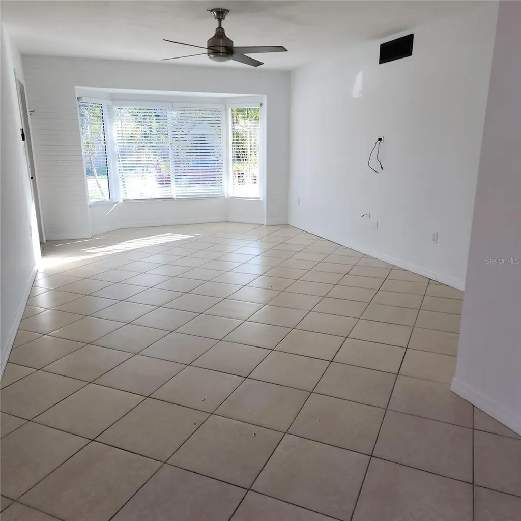 3925 Omega Lane Sarasota FL 34235