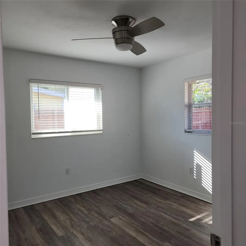 3925 Omega Lane Sarasota FL 34235