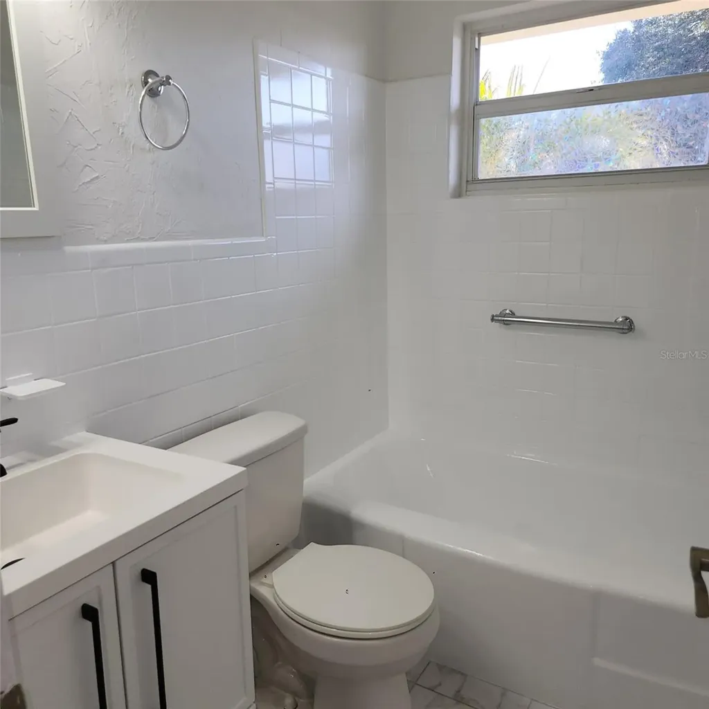3925 Omega Lane Sarasota FL 34235