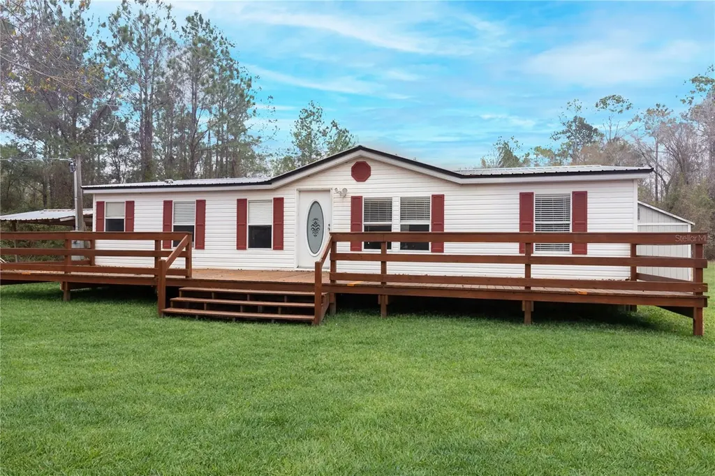 11602 NE Us Highway 301 Waldo FL 32694