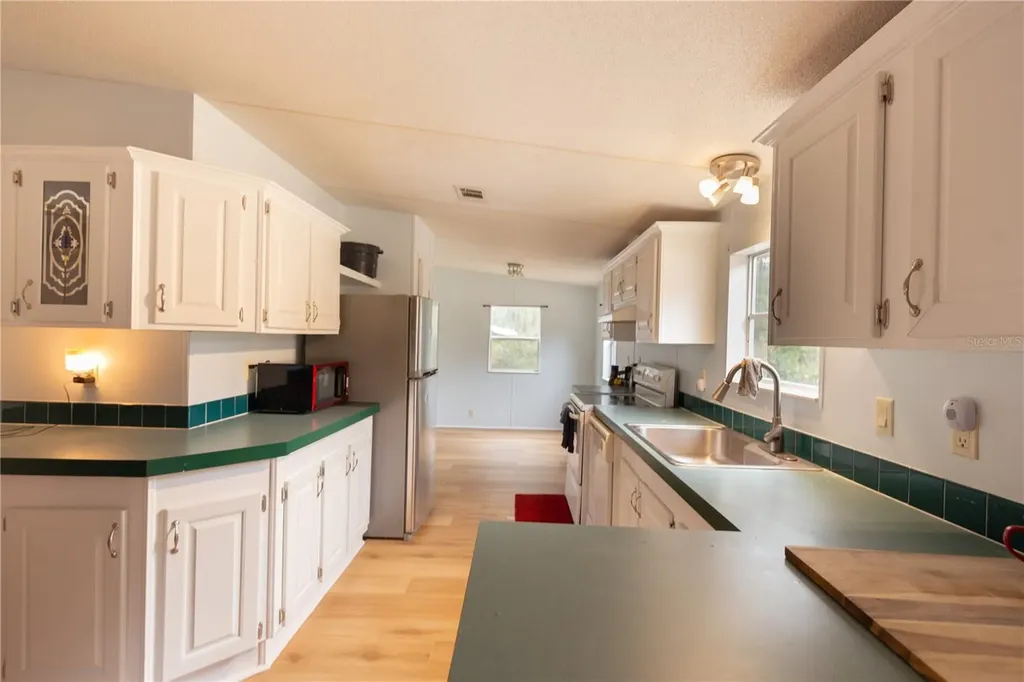 11602 NE Us Highway 301 Waldo FL 32694