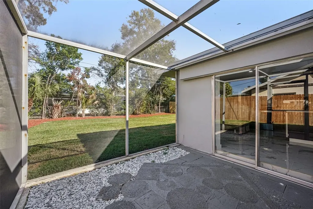 6832 16th Way S St Petersburg FL 33712