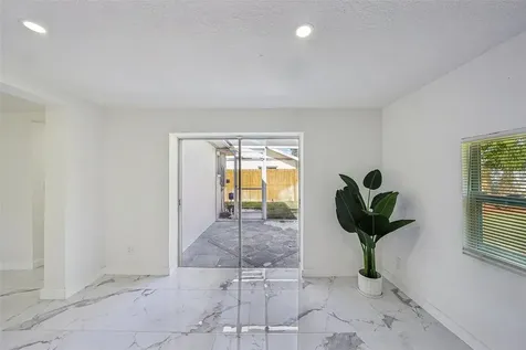 6832 16th Way S St Petersburg FL 33712