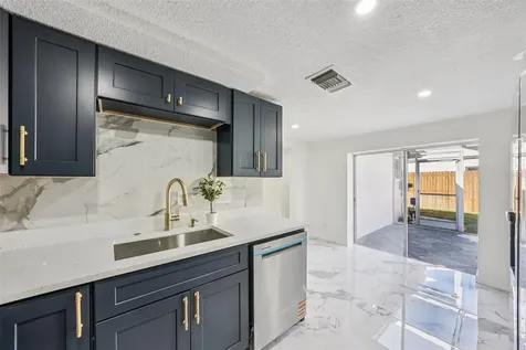 6832 16th Way S St Petersburg FL 33712