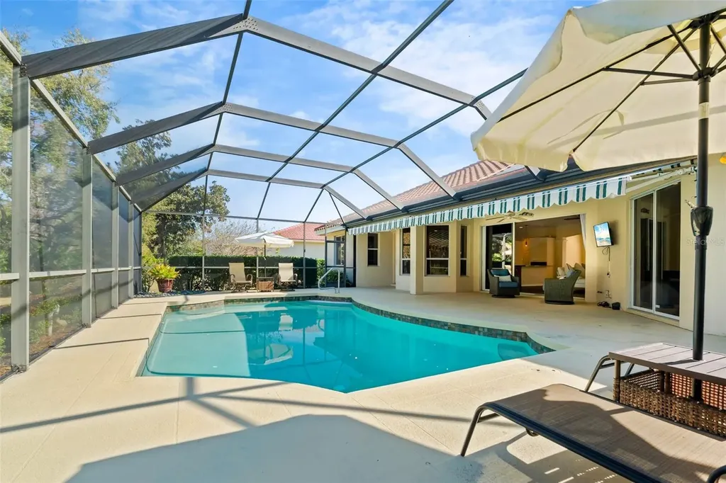 4751 Carrington Circle Sarasota FL 34243