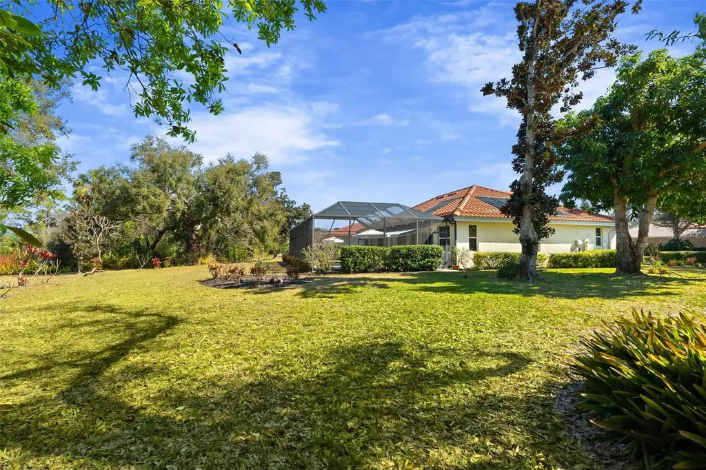 4751 Carrington Circle Sarasota FL 34243