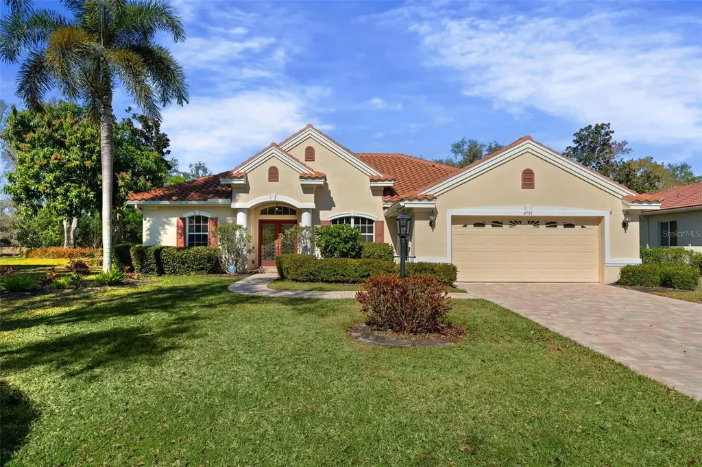 4751 Carrington Circle Sarasota FL 34243