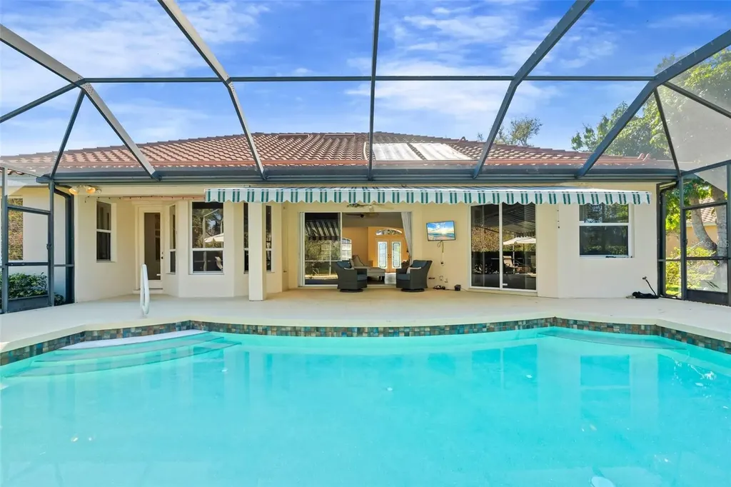 4751 Carrington Circle Sarasota FL 34243