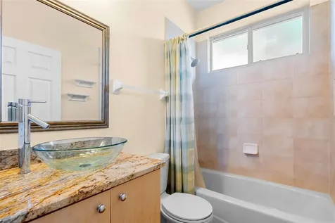 4751 Carrington Circle Sarasota FL 34243