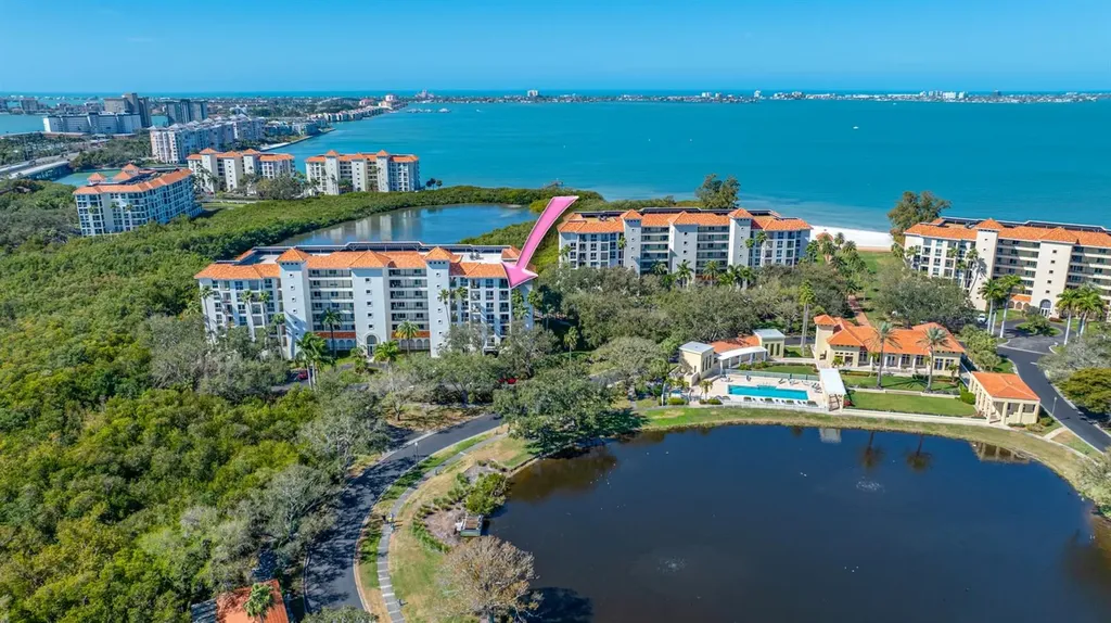 4750 Dolphin Cay Lane S St Petersburg FL 33711