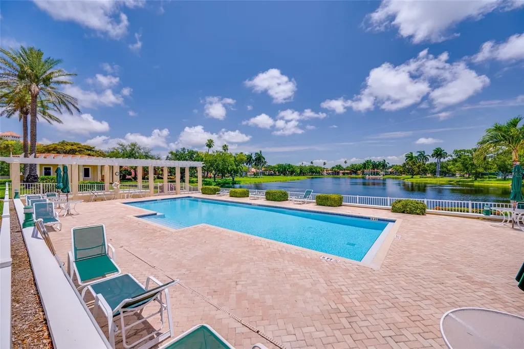 4750 Dolphin Cay Lane S St Petersburg FL 33711