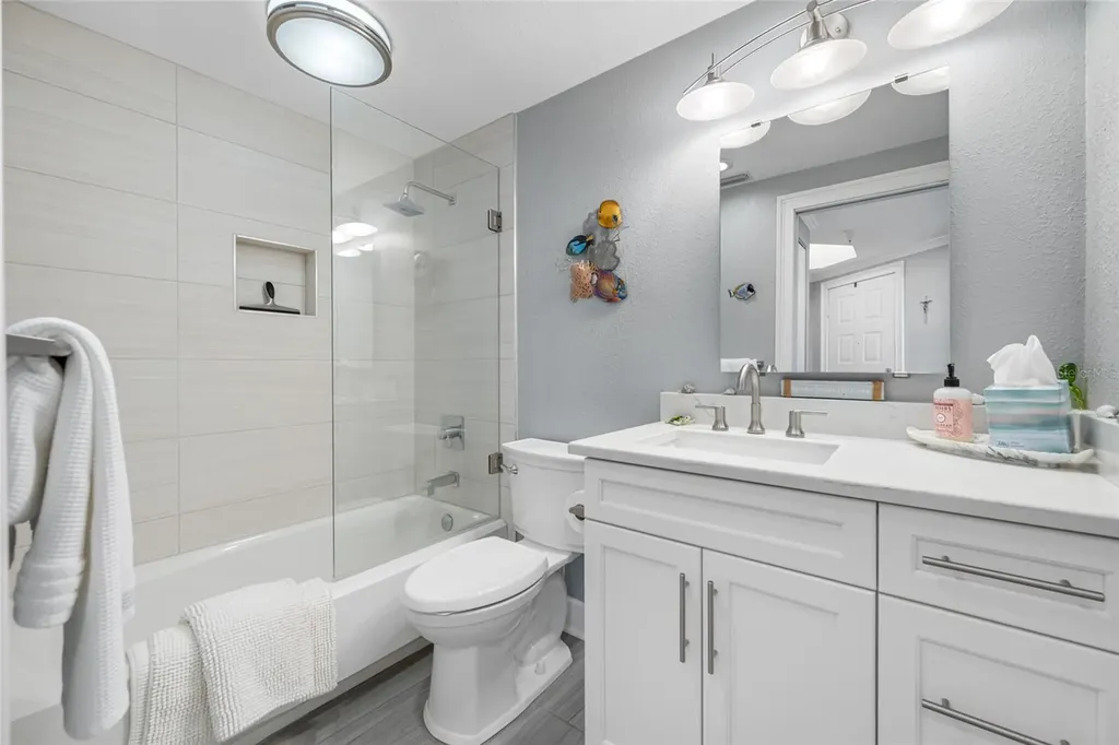 4750 Dolphin Cay Lane S St Petersburg FL 33711