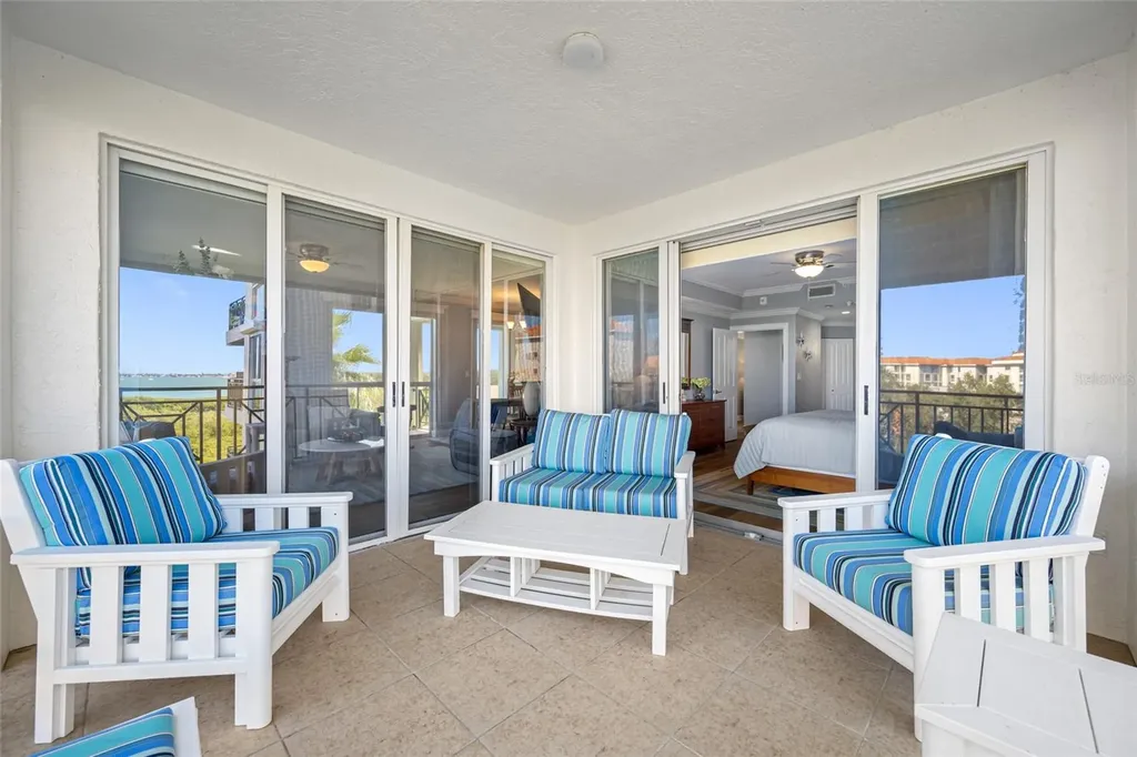 4750 Dolphin Cay Lane S St Petersburg FL 33711