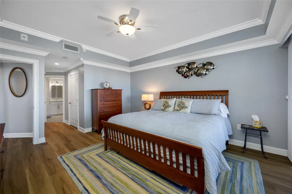 4750 Dolphin Cay Lane S St Petersburg FL 33711