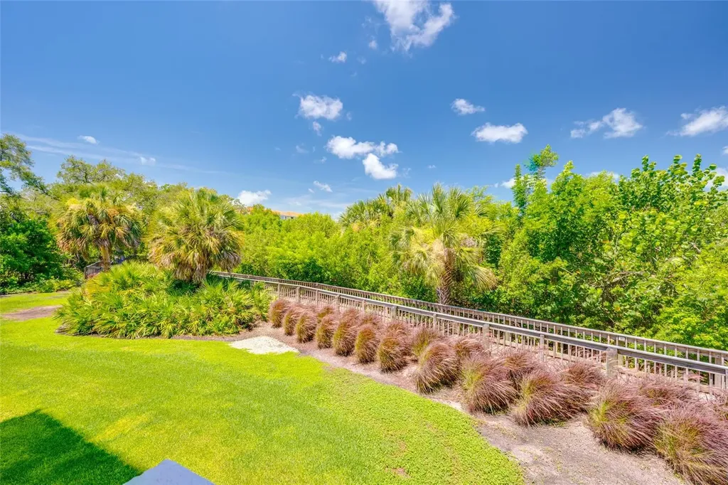 4750 Dolphin Cay Lane S St Petersburg FL 33711