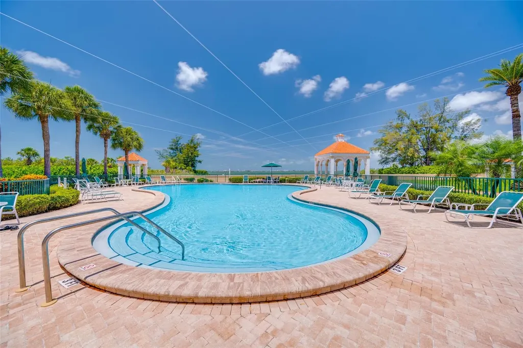 4750 Dolphin Cay Lane S St Petersburg FL 33711
