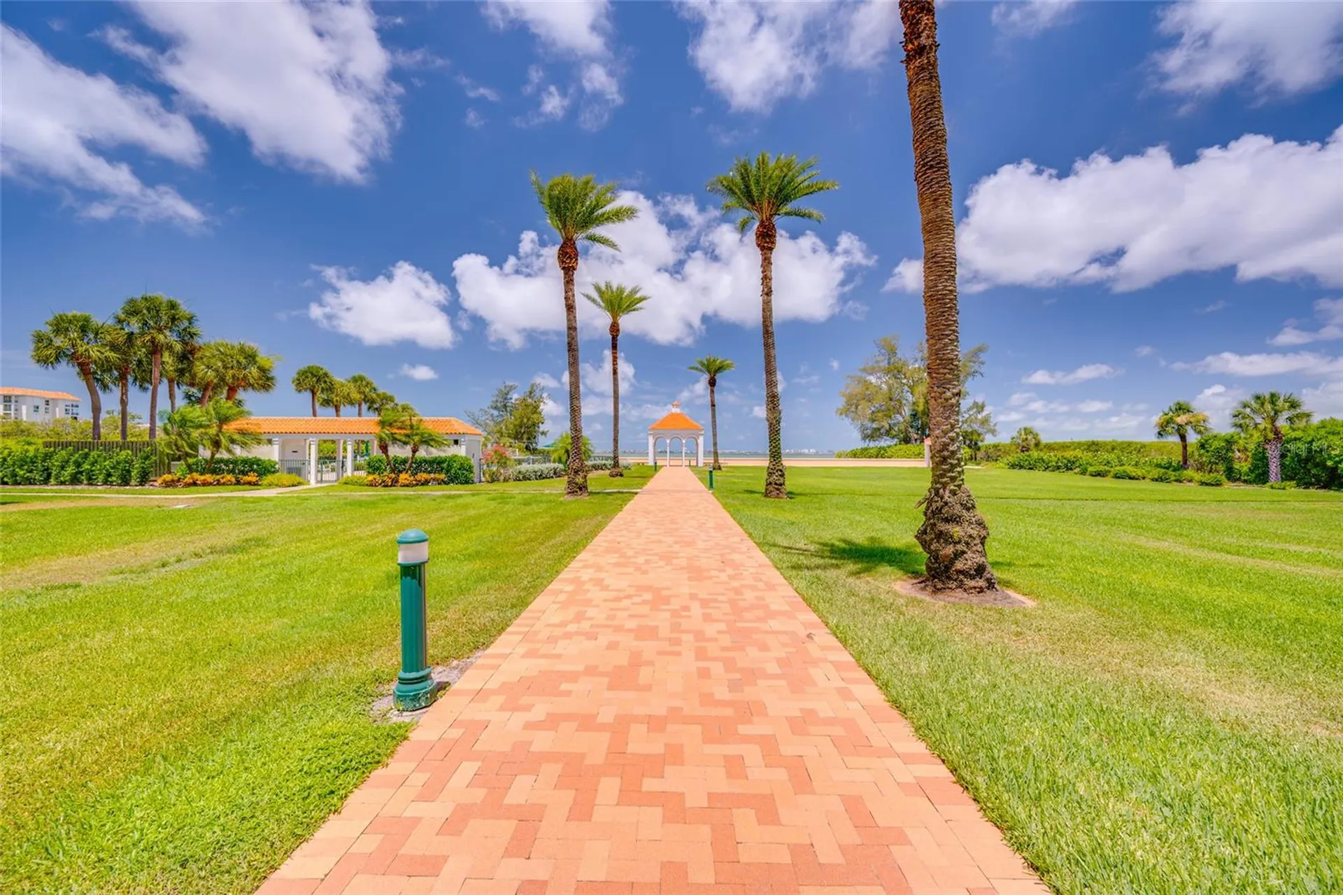 4750 Dolphin Cay Lane S St Petersburg FL 33711
