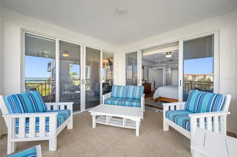 4750 Dolphin Cay Lane S St Petersburg FL 33711