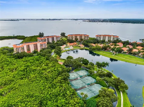 4750 Dolphin Cay Lane S St Petersburg FL 33711