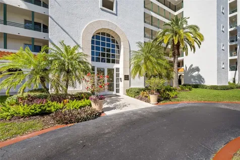 4750 Dolphin Cay Lane S St Petersburg FL 33711