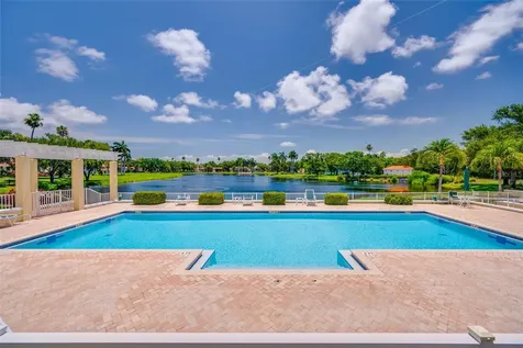 4750 Dolphin Cay Lane S St Petersburg FL 33711