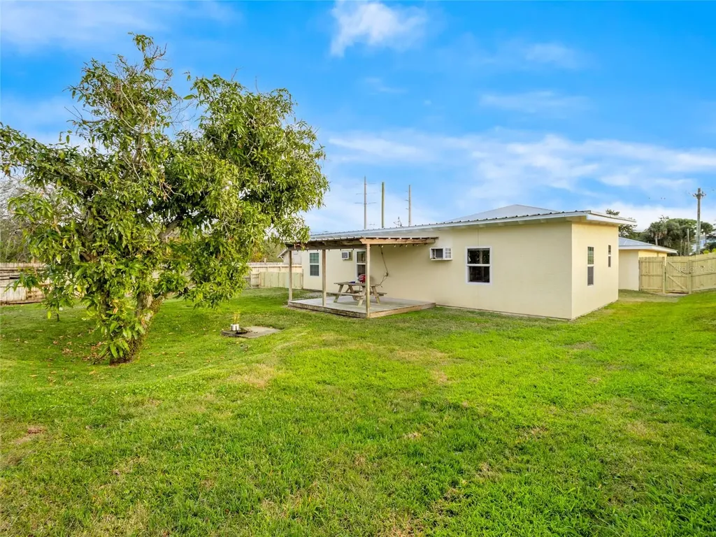 222 Rosa L Jones Cocoa FL 32922