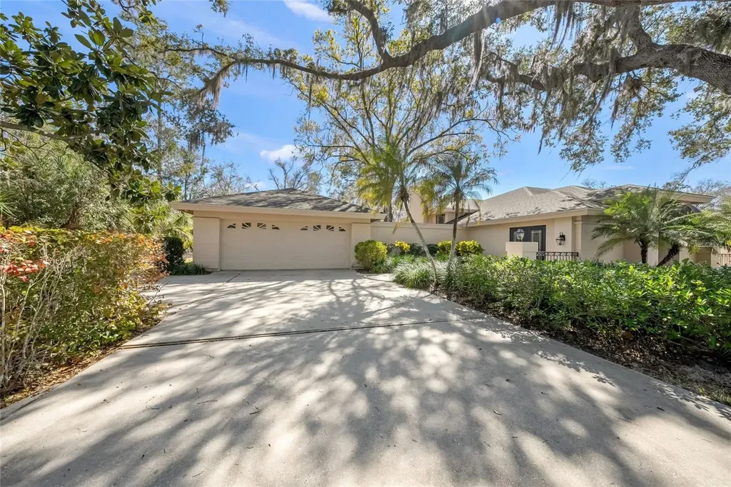 5125 Willow Leaf Drive Sarasota FL 34241