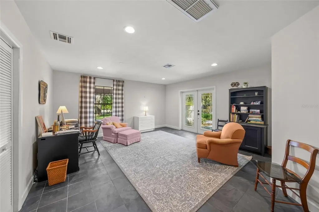 5125 Willow Leaf Drive Sarasota FL 34241