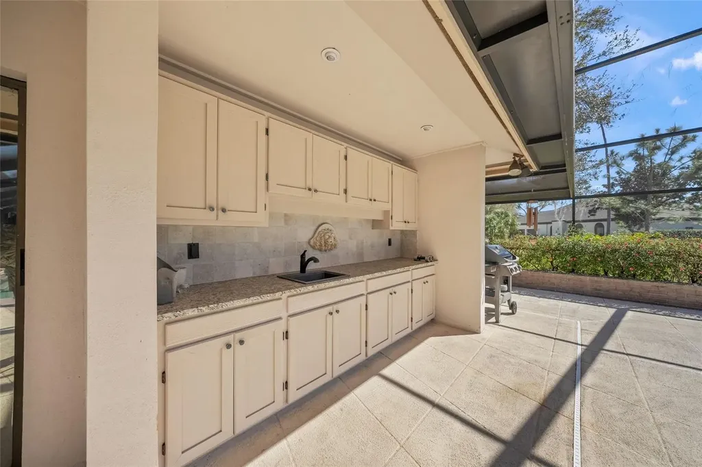 5125 Willow Leaf Drive Sarasota FL 34241
