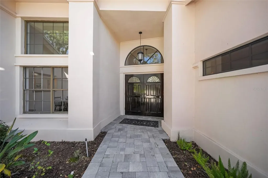 5125 Willow Leaf Drive Sarasota FL 34241