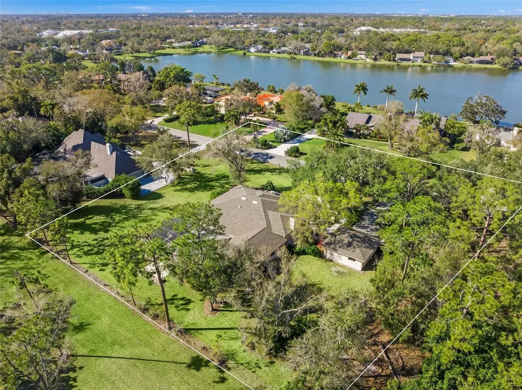 5125 Willow Leaf Drive Sarasota FL 34241
