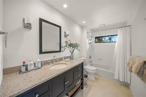 5125 Willow Leaf Drive Sarasota FL 34241