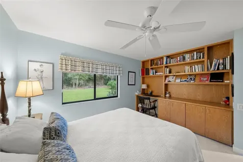 5125 Willow Leaf Drive Sarasota FL 34241