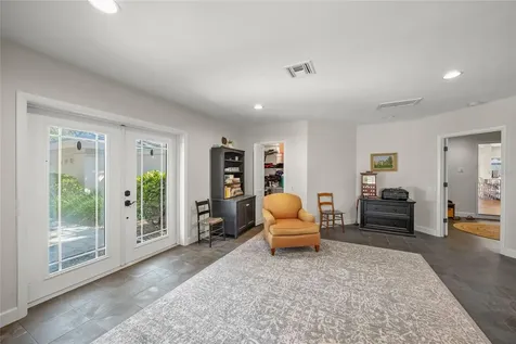 5125 Willow Leaf Drive Sarasota FL 34241