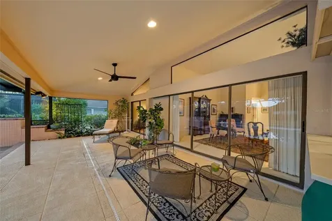5125 Willow Leaf Drive Sarasota FL 34241