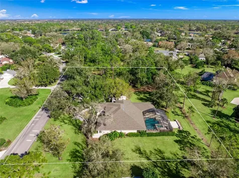 5125 Willow Leaf Drive Sarasota FL 34241