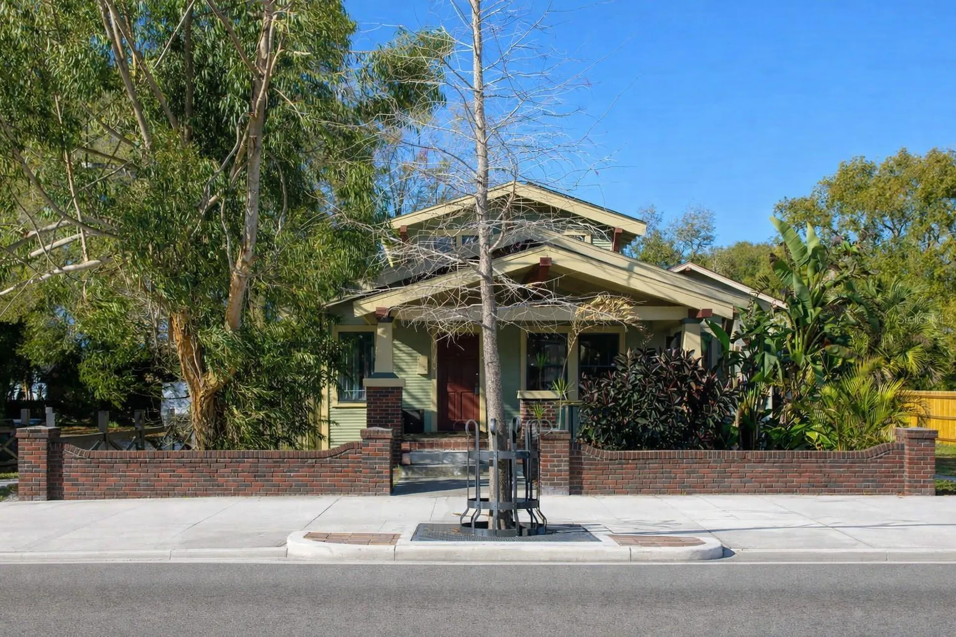 1018 E Columbus Drive Tampa FL 33605