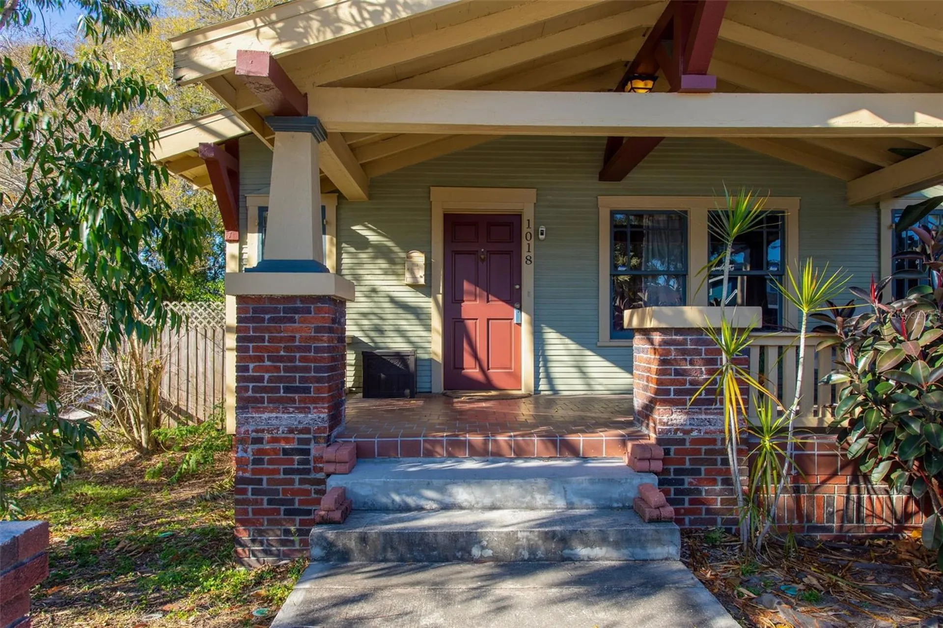 1018 E Columbus Drive Tampa FL 33605