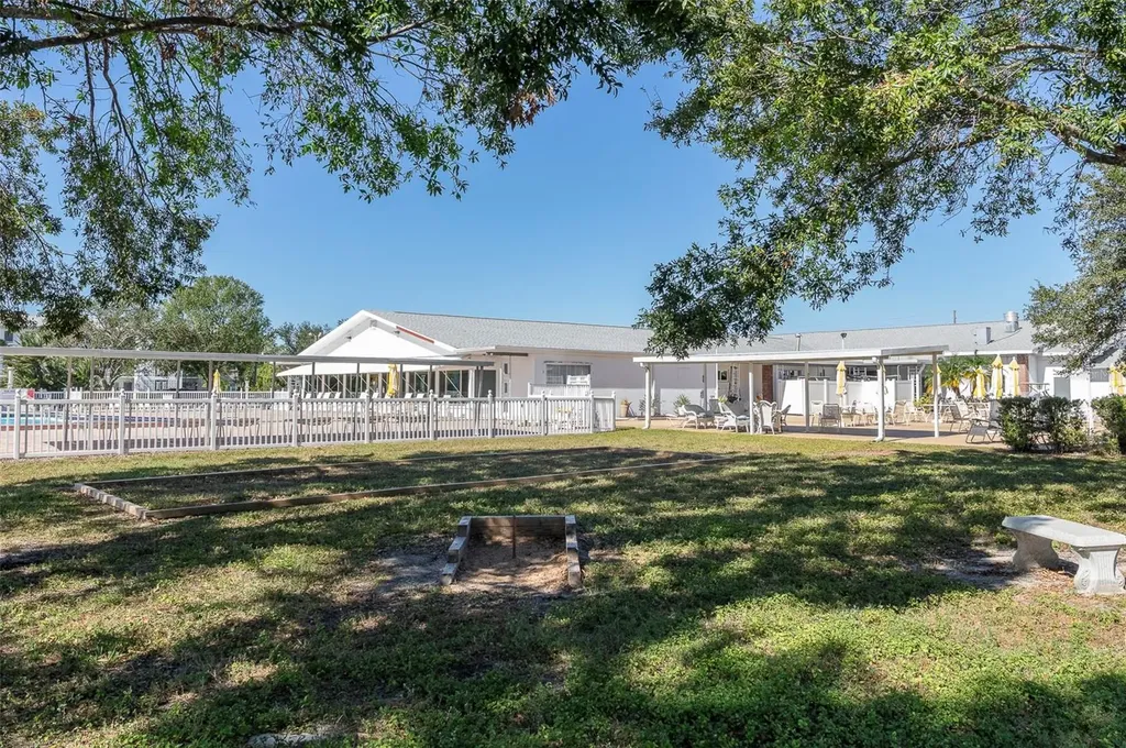 1950 59th Avenue N St Petersburg FL 33714