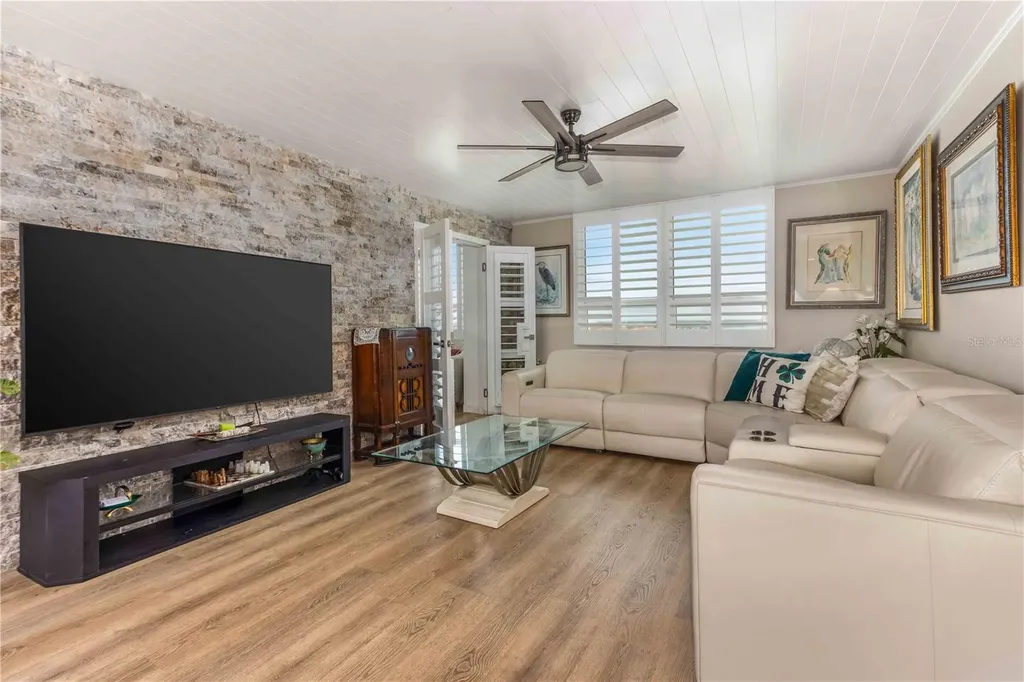 2621 Cove Cay Drive Clearwater FL 33760