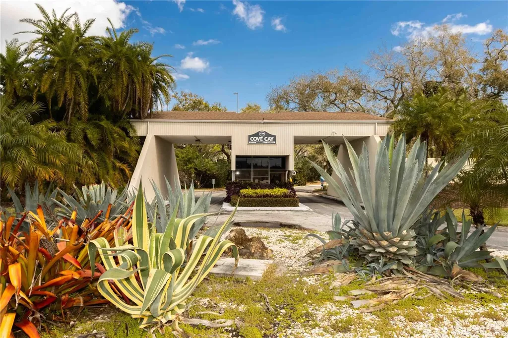 2621 Cove Cay Drive Clearwater FL 33760