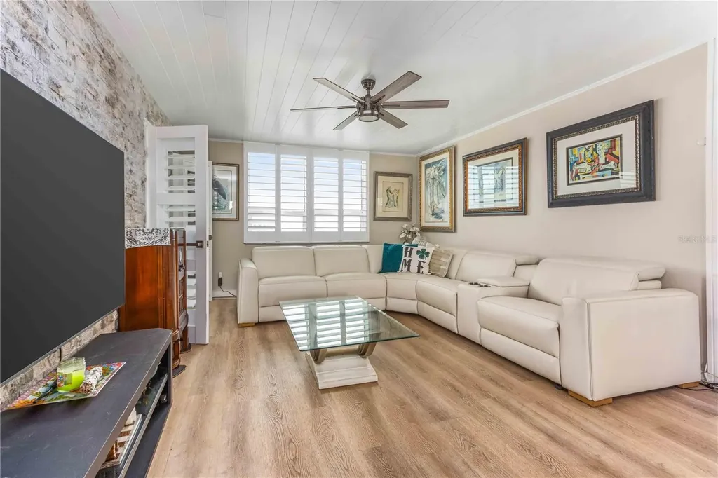 2621 Cove Cay Drive Clearwater FL 33760