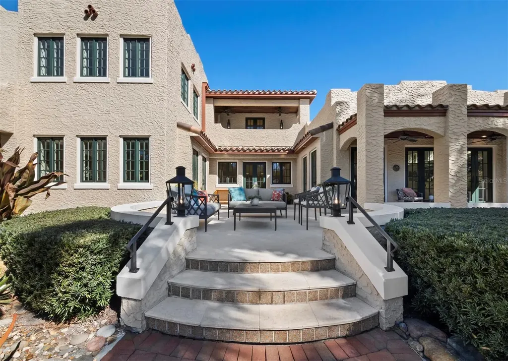 1905 Alta Vista Street Sarasota FL 34236