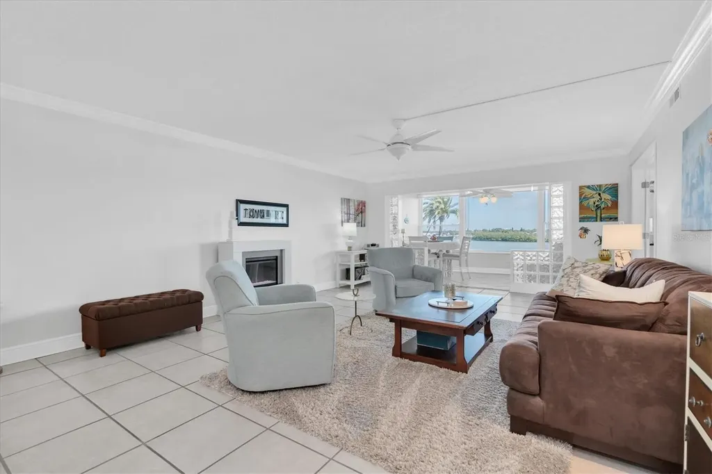 1847 Shore Drive S South Pasadena FL 33707